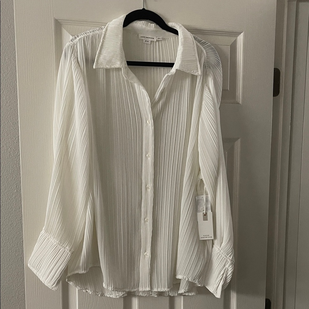 NWT Good American Ivory Pleated Blouse